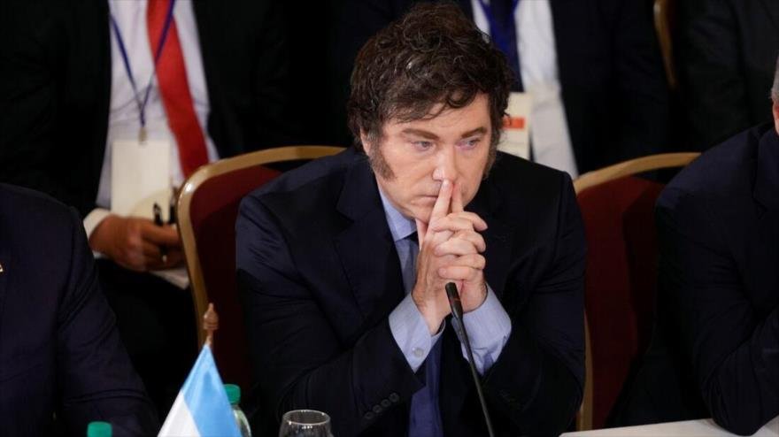 Reclamações encurralam Milei por “mega golpe” com criptomoeda